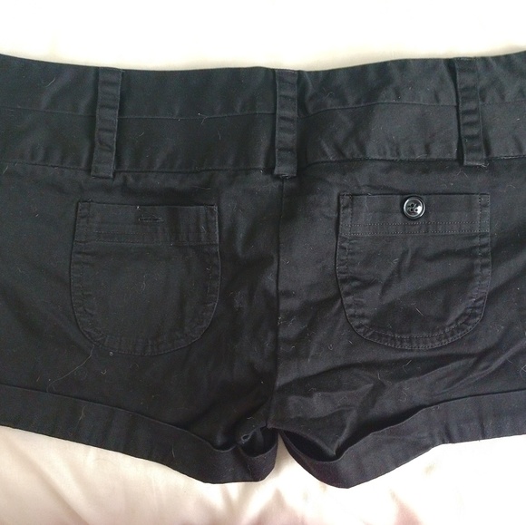 Shorts - Picture 3 of 3